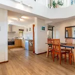 Multi-Level Mountain Side Home In Lakeside